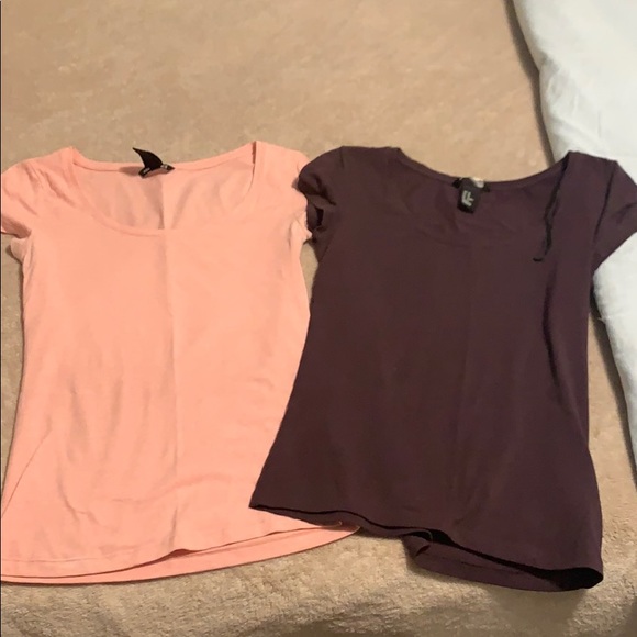 Super cute light weight scoop neck T-shirts - Picture 1 of 3